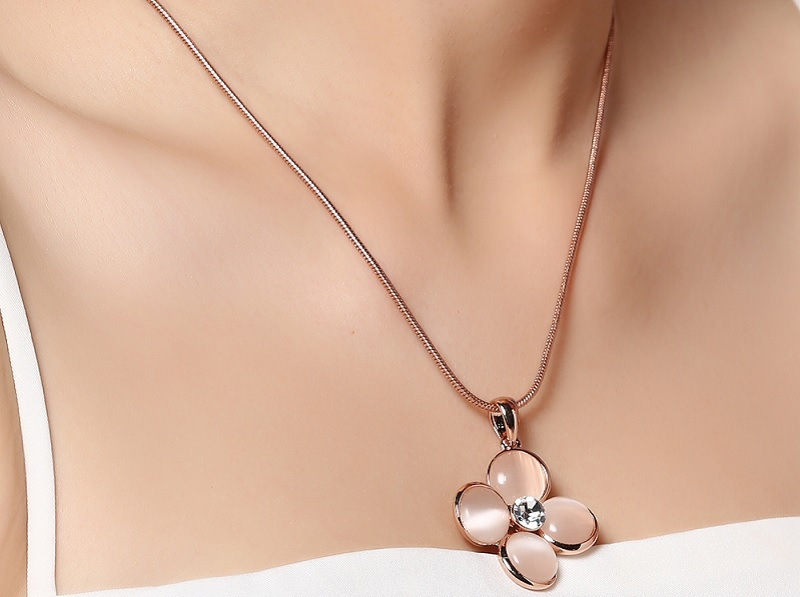 Thiết kế d&acirc;y chuỗi thu h&uacute;t, ấn tượng 